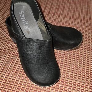 Sanita Women's Black Clogs Vintage Steel-toe